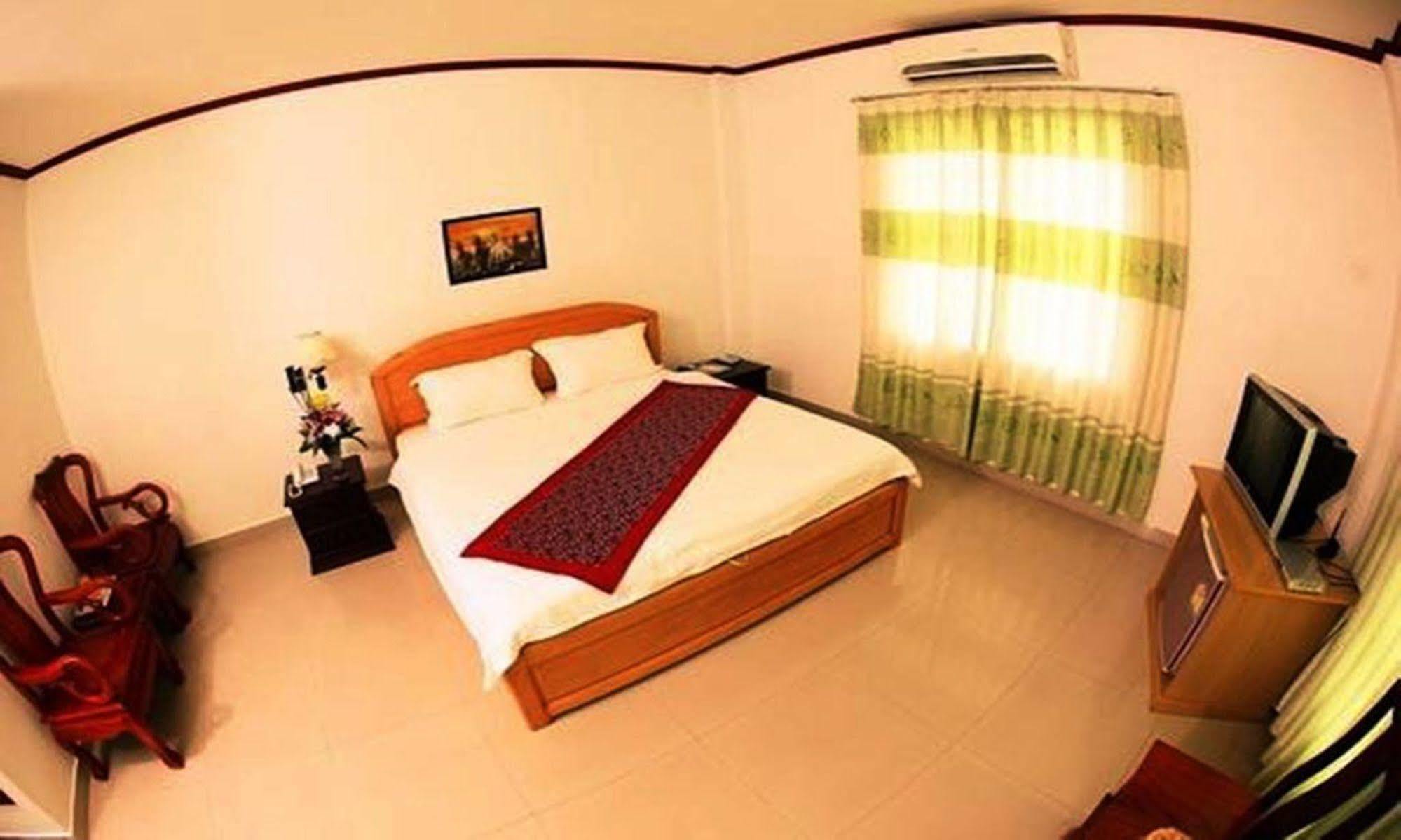 Douangpraseuth Hotel Vientiane Exteriör bild