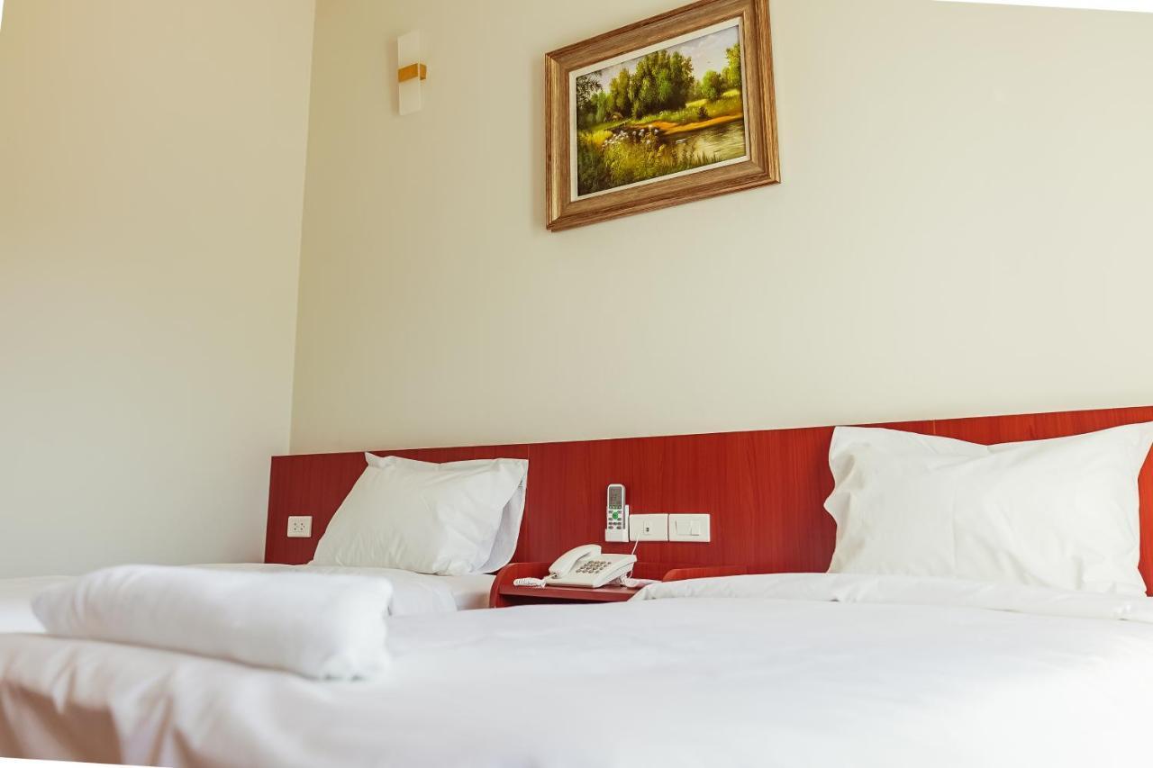 Douangpraseuth Hotel Vientiane Exteriör bild