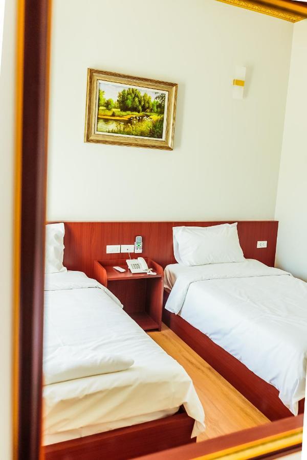 Douangpraseuth Hotel Vientiane Exteriör bild