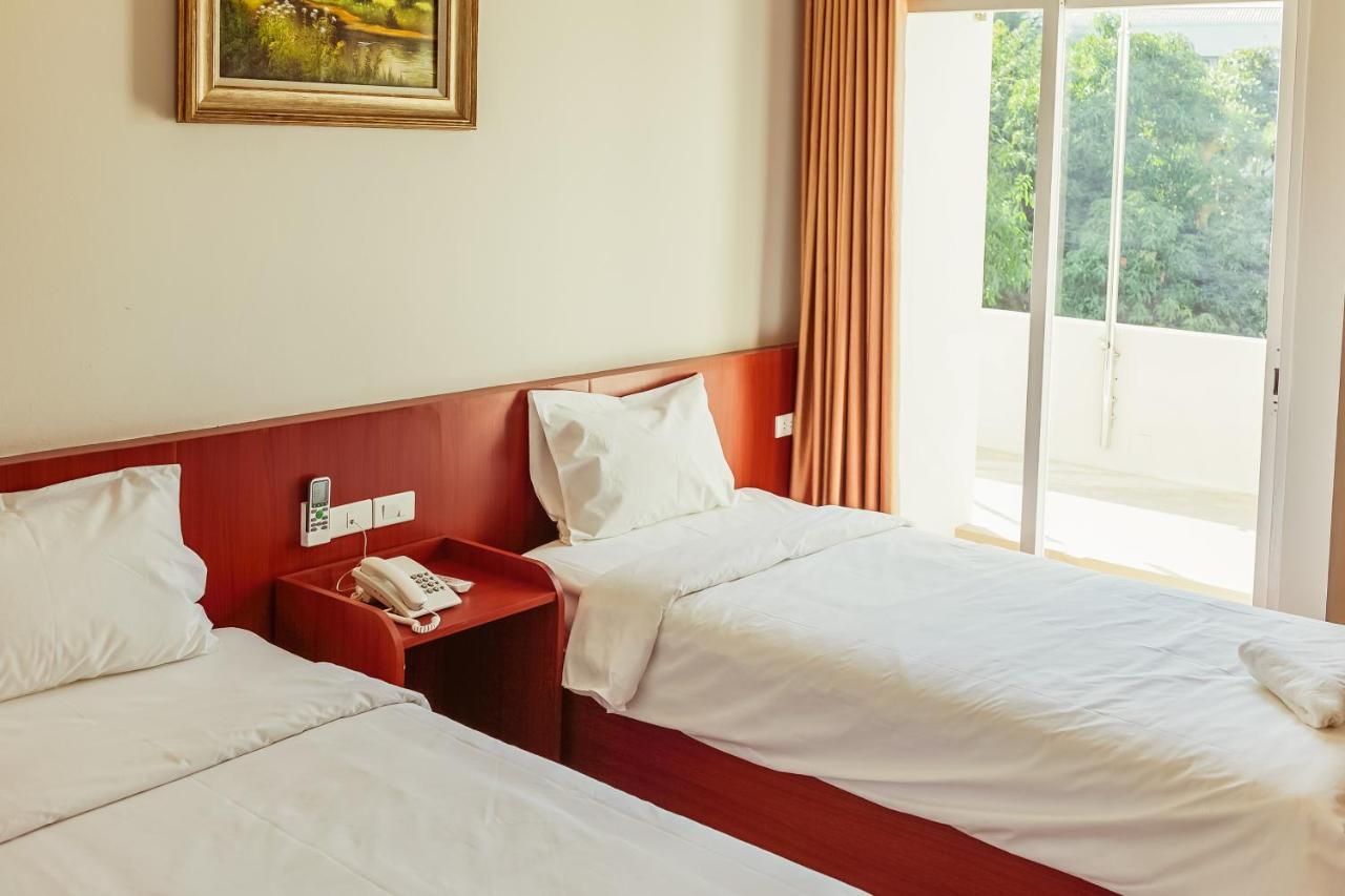 Douangpraseuth Hotel Vientiane Exteriör bild